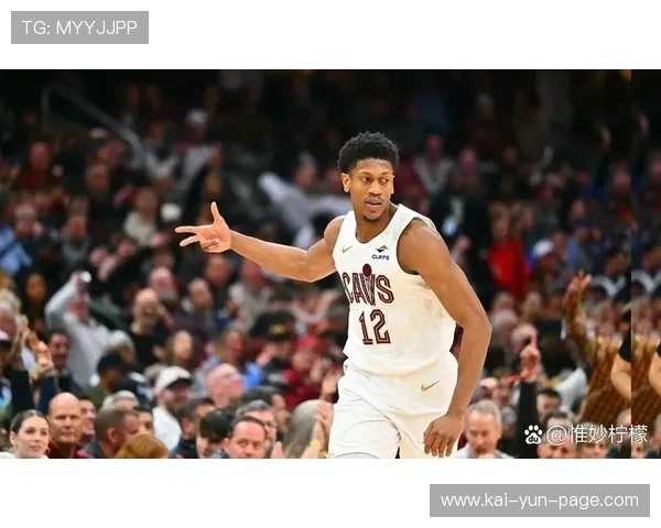 骑士亨特加盟首秀得12分，成外线最稳定得分点