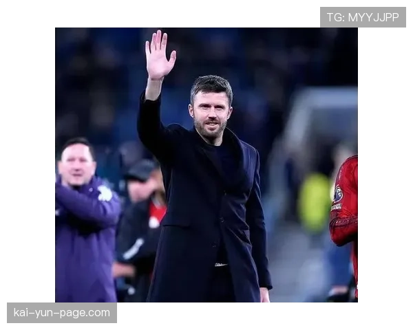 曼联只需再取13分即可确保前五，欧冠资格近在咫尺